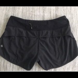 Black lulu shorts